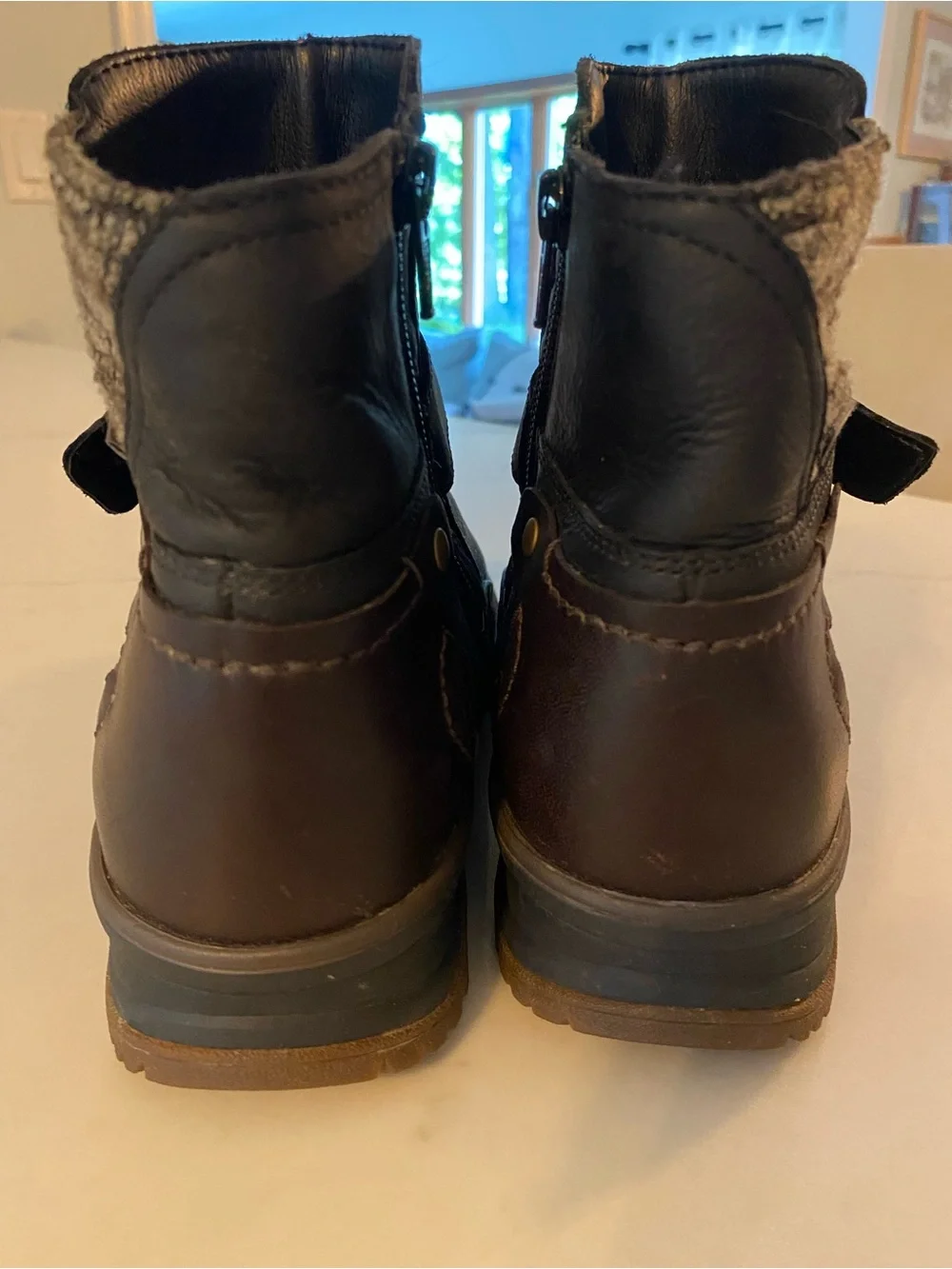 Merrell Eventyr W7 Black & Brown Leather Moto Zip Buckle Ankle Boots Knit Detail